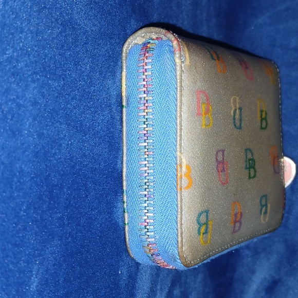 Dooney & Bourke Vintage Rainbow Zip Around Chunky Wallet - Picture 7 of 13